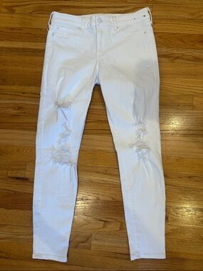 Abercrombie & Fitch White Signature Collection Denim